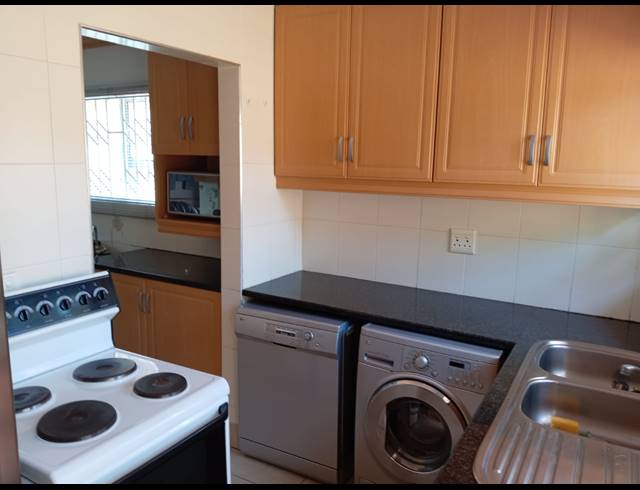 4 BEDROOM HOUSE FOR SALE IN SOMERSET PARK